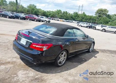 2011 Mercedes-Benz E 550 из США, поврежденный, VIN WDDKK7CF2BF065434